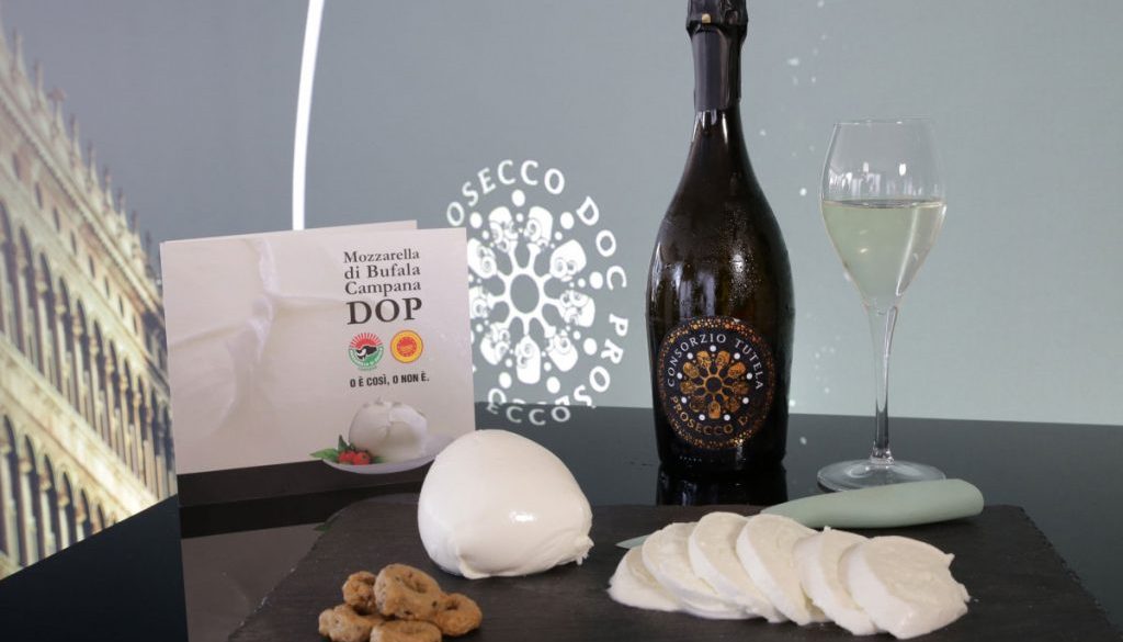 Mozzarella di Bufala Campana DOP & Prosecco DOC