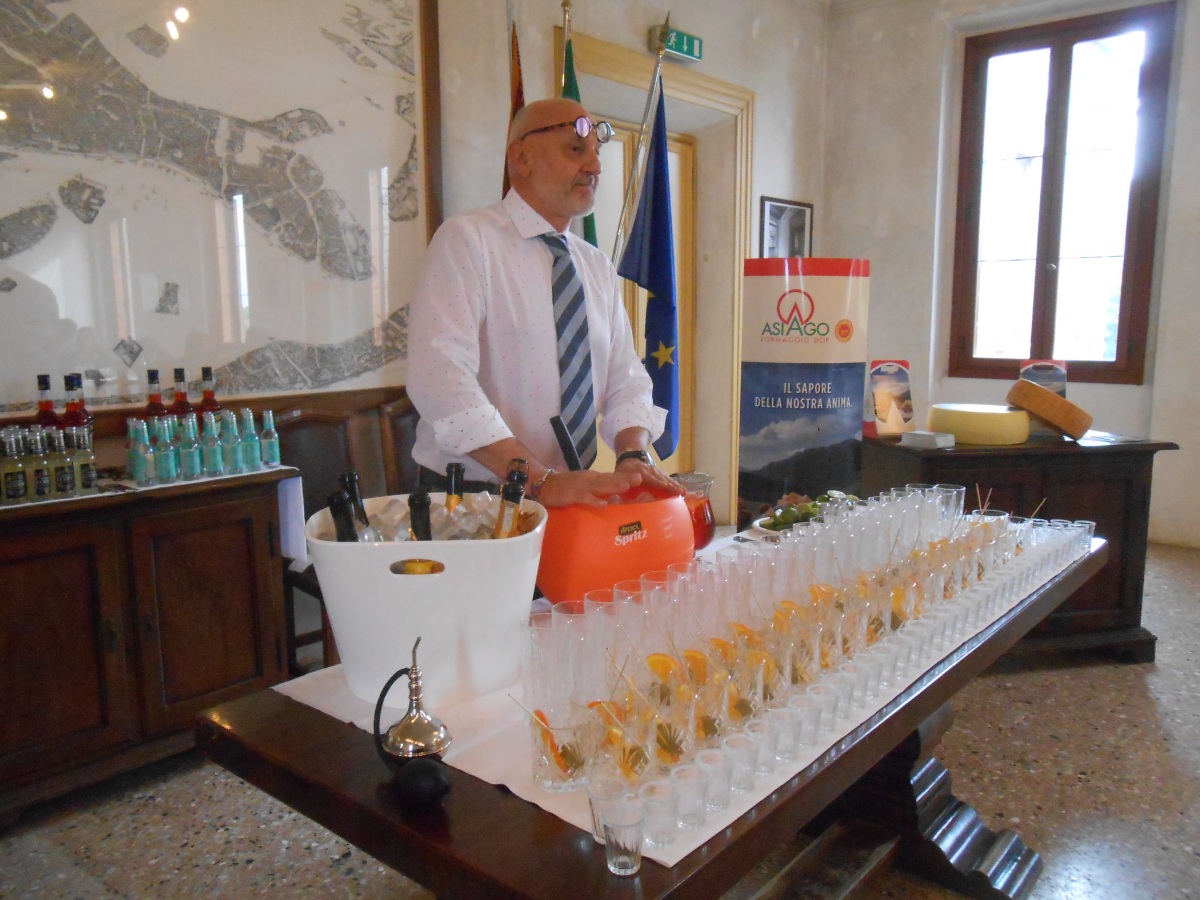 barman Roberto Pellegrini barman Roberto Pellegrini