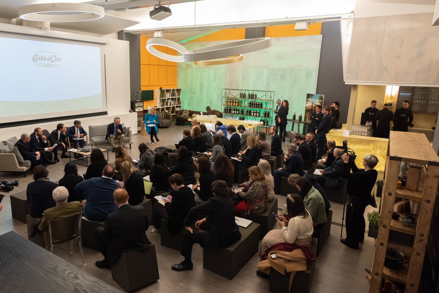 conferenza stampa, costa d'oro