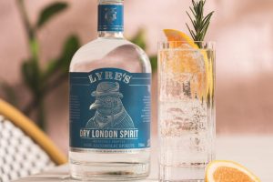 Lyre's Dry London Gin and Tonic Outdoor Lyre's Dry London Gin And Tonic Outdoor